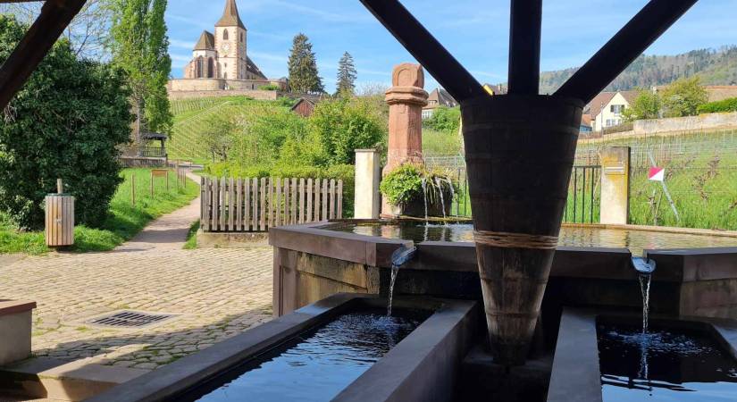 La fontaine au lavoir de Hunawihr